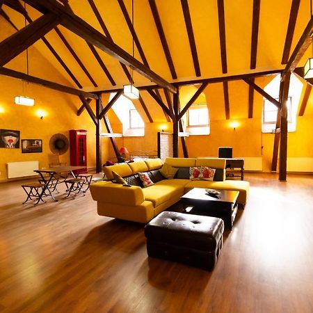 The Attic - Large Open-Space In The Old Town Of Brasov, Minutes Away From The Black Church Eksteriør bilde